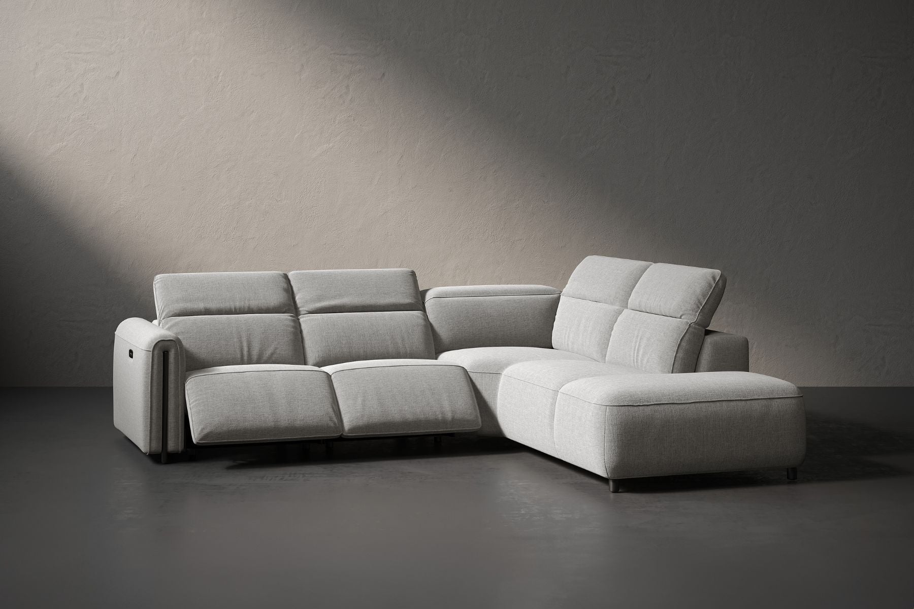 Ricci Cloud Fabric Recliner Sectional Sofa– Luxury Meets Smart Comfort