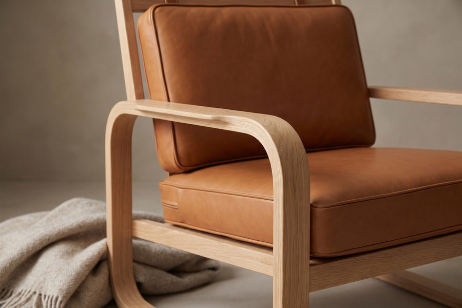 Étretat Bentwood Oak and Cognac Leather Lounge Chair detail