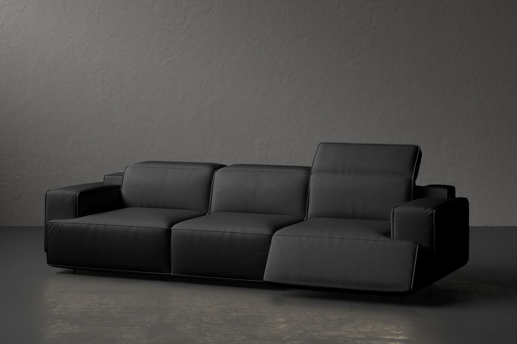Bain Nordic Royal Hygge™ Leather Recliner Sofa