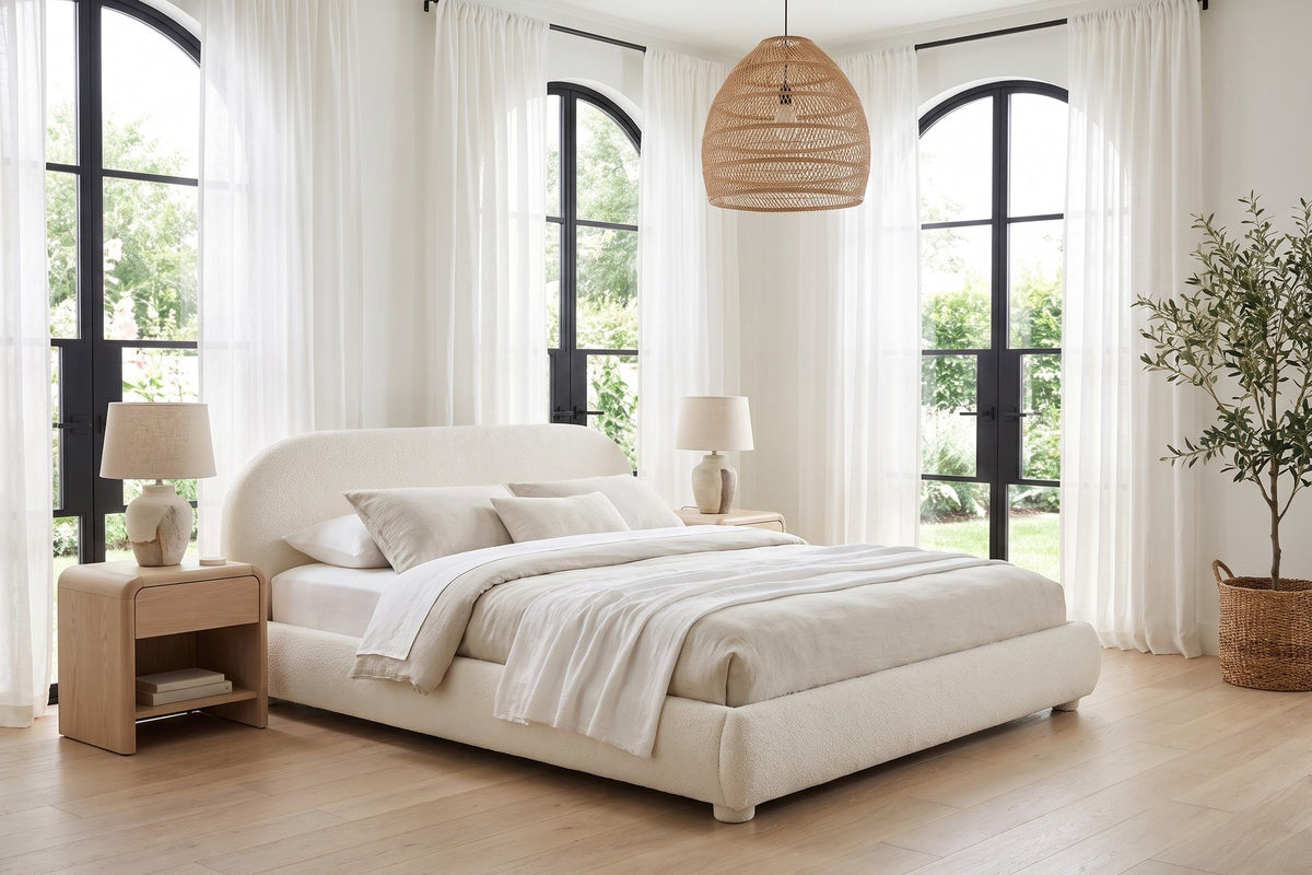 A Calm King Bed