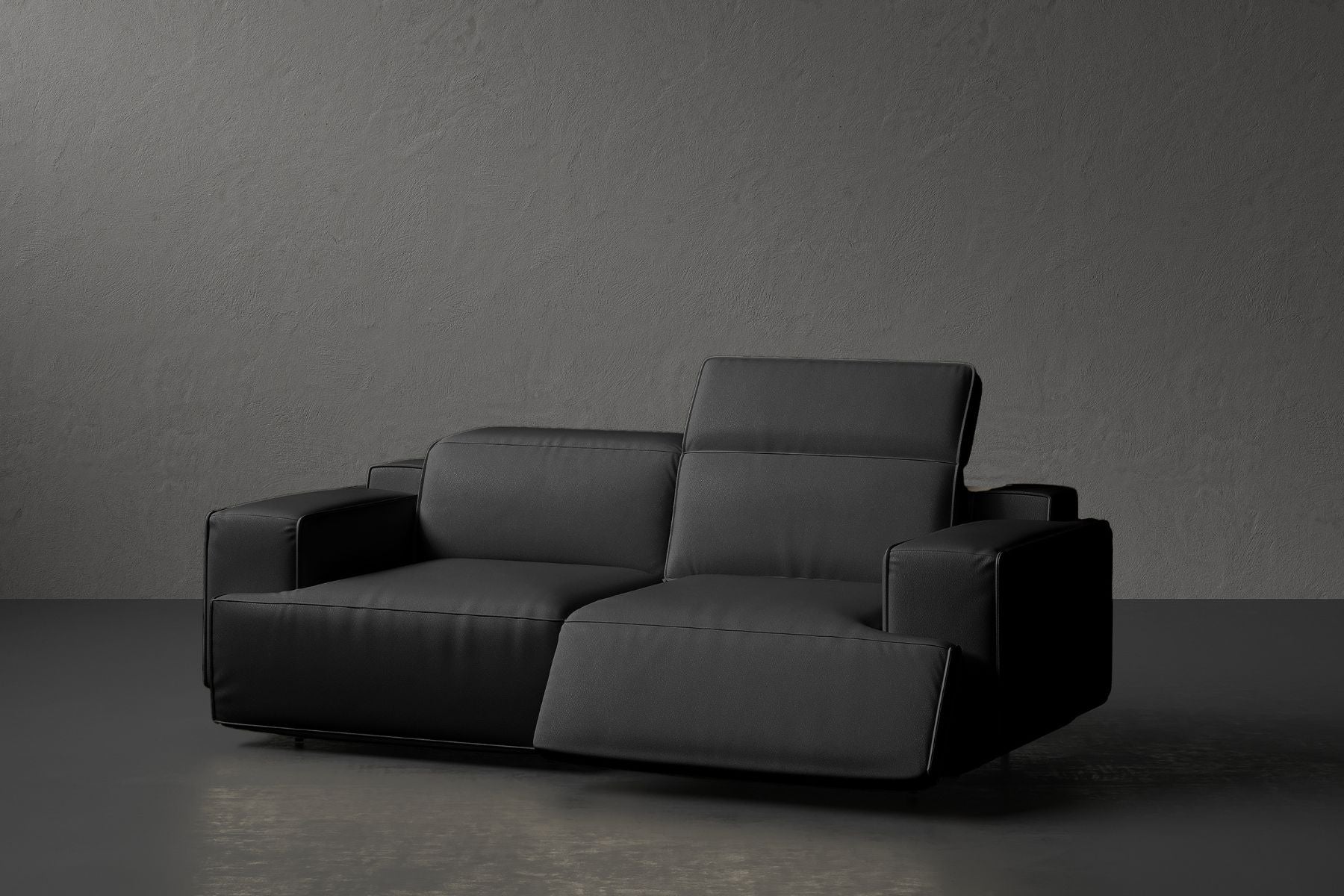 Bain Nordic Royal Hygge™ Leather Recliner Sofa