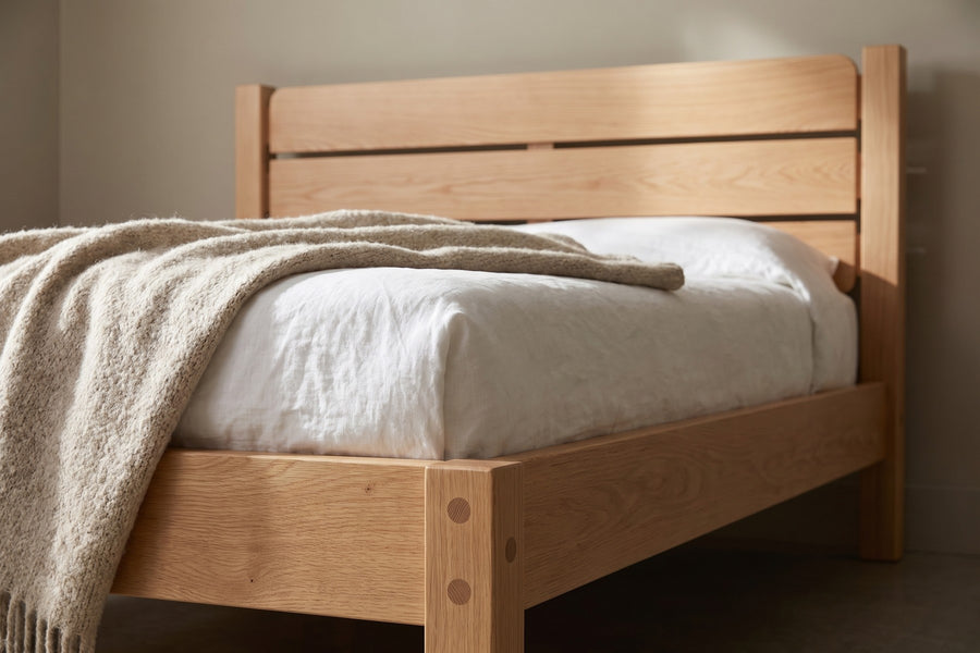 Sancerre Natural Oak Platform Bed detail